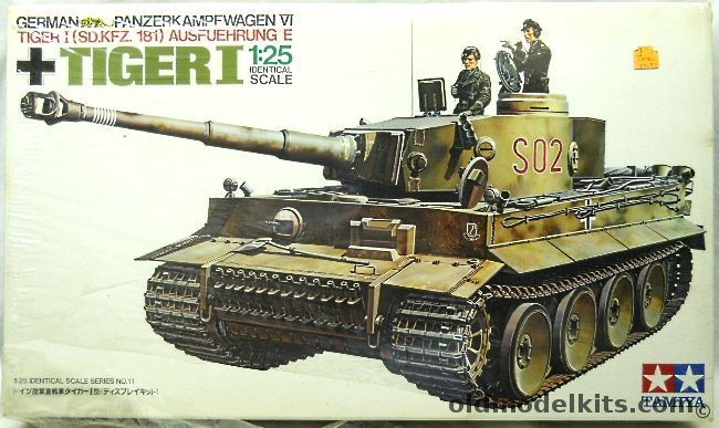 Tamiya 1/25 German Tiger I Sd.Kfz. 181 Ausf E with Full Interior and Individual Tread Links, DTW111 plastic model kit